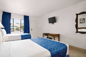 هتل Travelodge By Wyndham Las Vegas