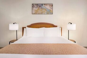 هتل Travelodge By Wyndham Las Vegas