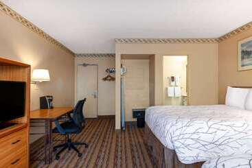 هتل Travelodge By Wyndham Seattle By The Space Needle