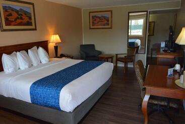 בית מלון כפרי Travelodge By Wyndham Trinidad