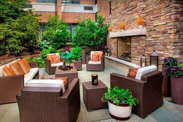هتل Trumbull Marriott Shelton