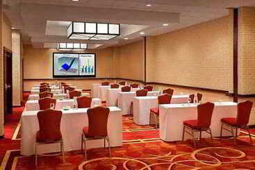 هتل Trumbull Marriott Shelton