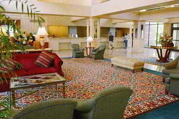 هتل Trumbull Marriott Shelton