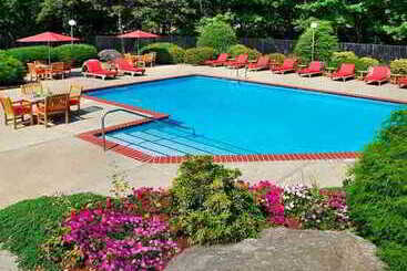 هتل Trumbull Marriott Shelton