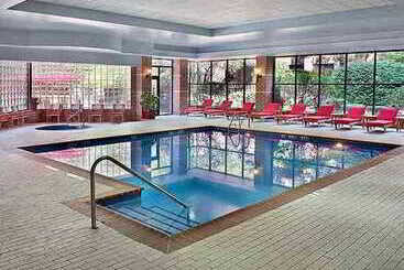 هتل Trumbull Marriott Shelton