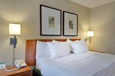 هتل Vagabond Inn Executive Old Town