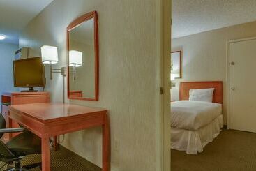 هتل Vagabond Inn Los Angeles At Usc