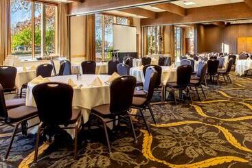 호텔 Valley River Inn