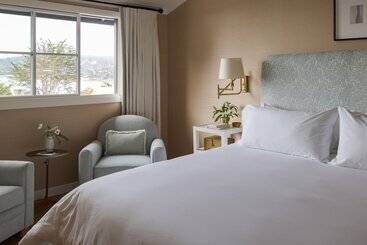 هتل Villa Mara Carmel