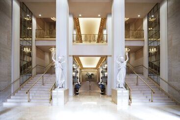 هتل Waldorf Astoria New York