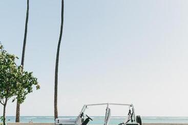 Wayfinder Waikiki   Voted Top 10 Best Hotels In Hawaii!