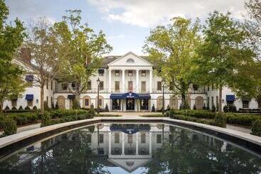 هتل Williamsburg Inn, An Official Colonial Williamsburg