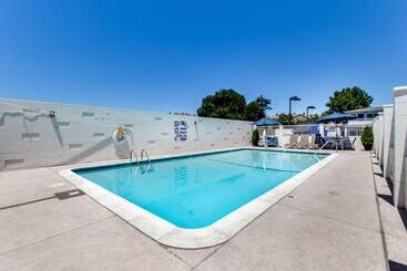 Motel 6 San Jose, Ca   Convention Center