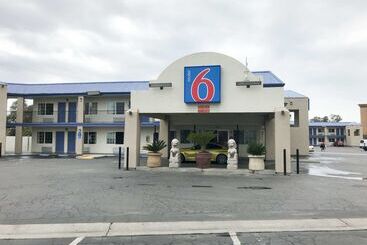 Motel 6visalia, Ca