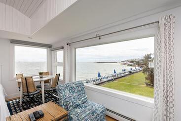 The Masthead Resort
