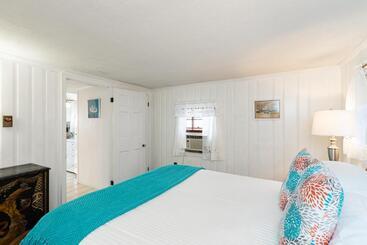 The Masthead Resort