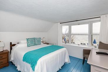 The Masthead Resort