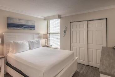 Villas By The Sea Resort & Conference Center