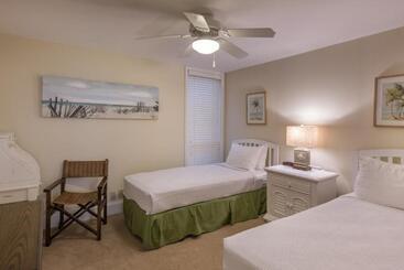 Villas By The Sea Resort & Conference Center