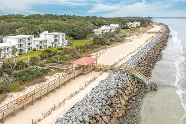 Villas By The Sea Resort & Conference Center