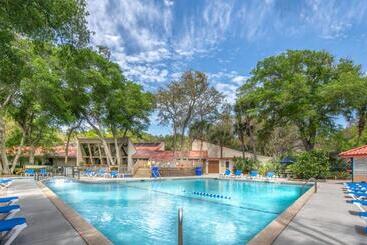 Villas By The Sea Resort & Conference Center