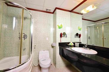 Ha Long Hotel
