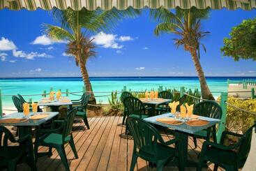 هتل Blue Orchids Beach