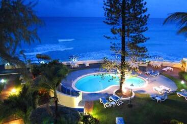 هتل Blue Orchids Beach