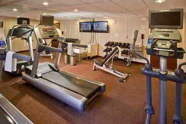 هتل Courtyard By Marriott Lansing