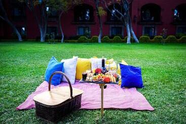هتل Fiesta Americana Hacienda Galindo Resort & Spa