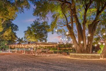 هتل Fiesta Americana Hacienda Galindo Resort & Spa