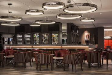 هتل Holiday Inn Winnipeg South, An Ihg
