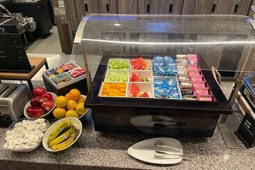 هتل Holiday Inn Winnipeg South, An Ihg