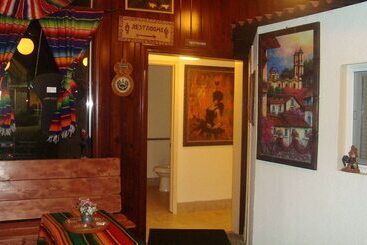ホテル Casa Lemus Inn
