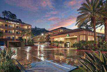 هتل Mission View Inn & Suites San Diego Sea World   Zoo