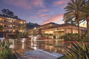 هتل Mission View Inn & Suites San Diego Sea World   Zoo