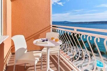 Mediteran Hotel By Aminess
