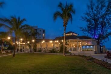 Sea Breeze Beach House All Inclusive By Ocean Hotels