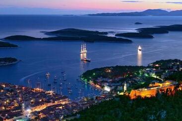 هتل Sirena Hvar