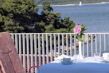 هتل Sirena Hvar
