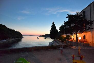 هتل Sirena Hvar