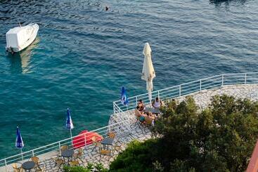 هتل Sirena Hvar