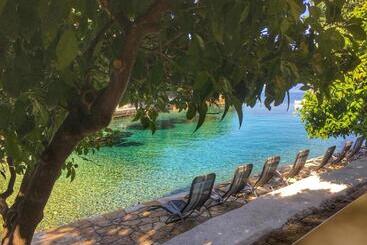 هتل Sirena Hvar