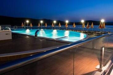 هتل Sunce Neum