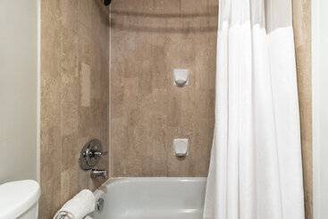 Atrium Hotel Vancouver