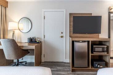 Atrium Hotel Vancouver