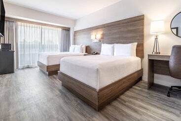 Atrium Hotel Vancouver
