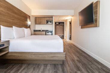 Atrium Hotel Vancouver