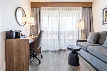 Atrium Hotel Vancouver