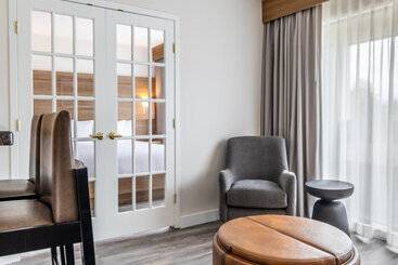 Atrium Hotel Vancouver